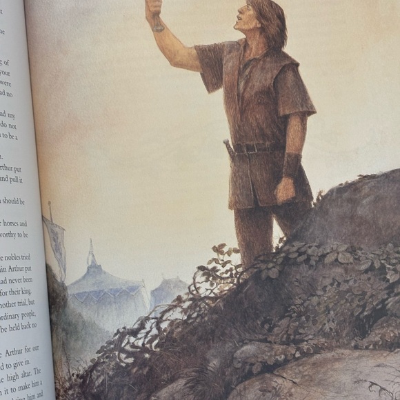 King Arthur & The legends of Camelot illustrated book by Molly Perham - Picture 8 of 12